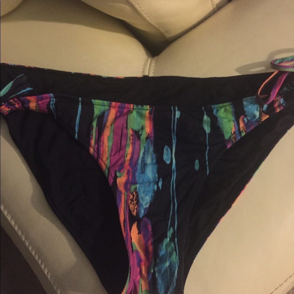 Volvo Bikini bottom
